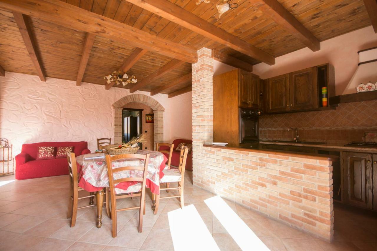 Casa Vacanza Il Mandorlo Domusnovas Bagian luar foto
